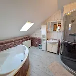 In 54840 Lägenhet Balatonszarszo