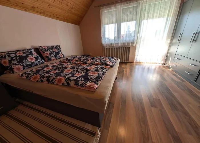 In 54840 Lägenhet Balatonszarszo